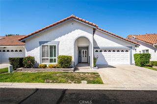 27725 Calle Valdes, Mission Viejo, CA 92692