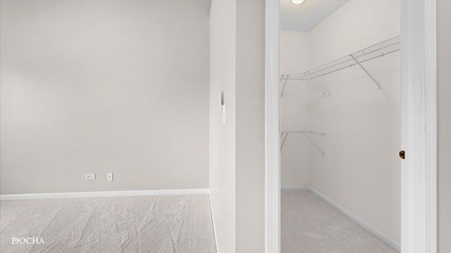 1698 FREDERICKSBURG Lane 1698, Aurora, IL 60503