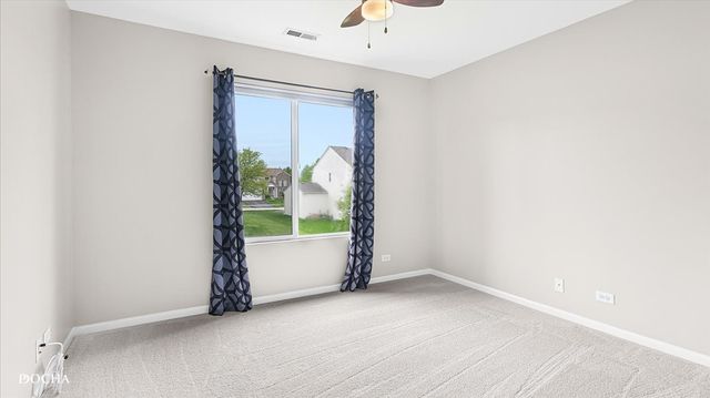 1698 FREDERICKSBURG Lane 1698, Aurora, IL 60503