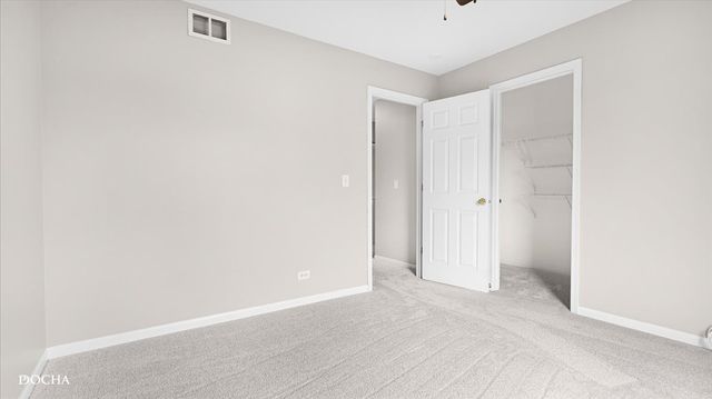 1698 FREDERICKSBURG Lane 1698, Aurora, IL 60503