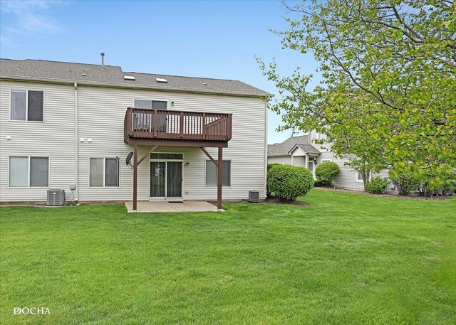 1698 FREDERICKSBURG Lane 1698, Aurora, IL 60503