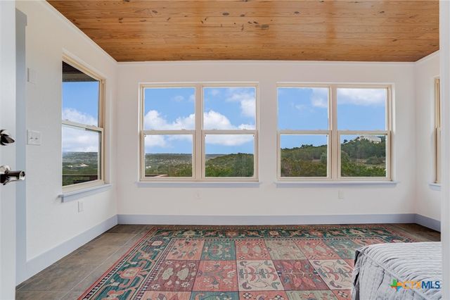 765 Skyline Ridge Lookout, Wimberley, TX 78676