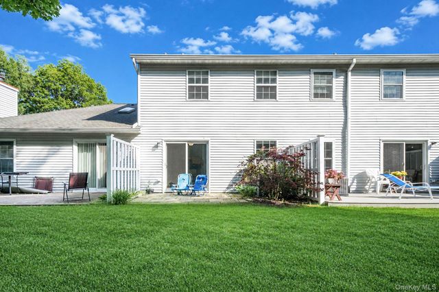 908 Sara Circle, Port Jefferson Station, NY 11776