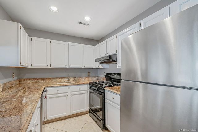 908 Sara Circle, Port Jefferson Station, NY 11776
