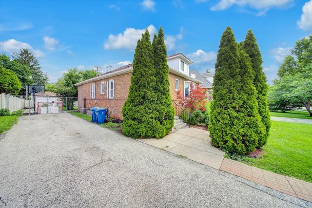655 ALBERT Street, Elmhurst, IL 60126