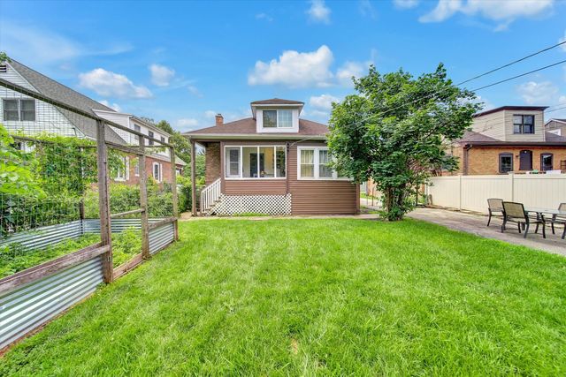 655 ALBERT Street, Elmhurst, IL 60126