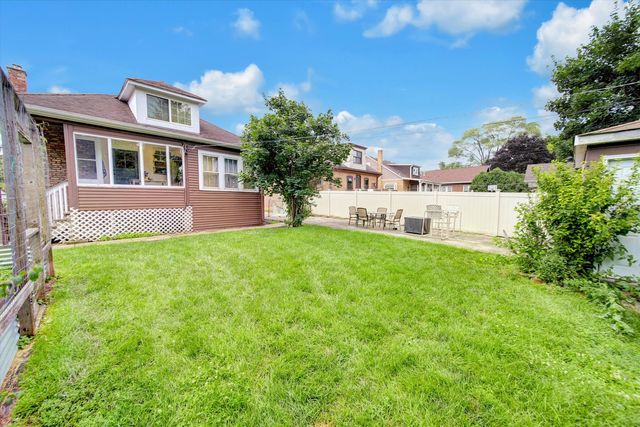 655 ALBERT Street, Elmhurst, IL 60126