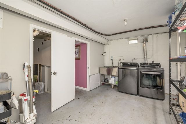 3711 Meadowbrook Boulevard, University Heights, OH 44118