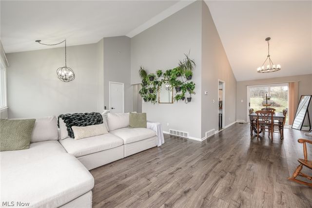 3711 Meadowbrook Boulevard, University Heights, OH 44118