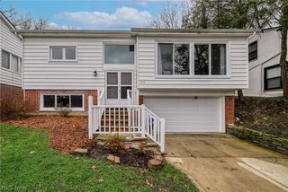 3711 Meadowbrook Boulevard, University Heights, OH 44118