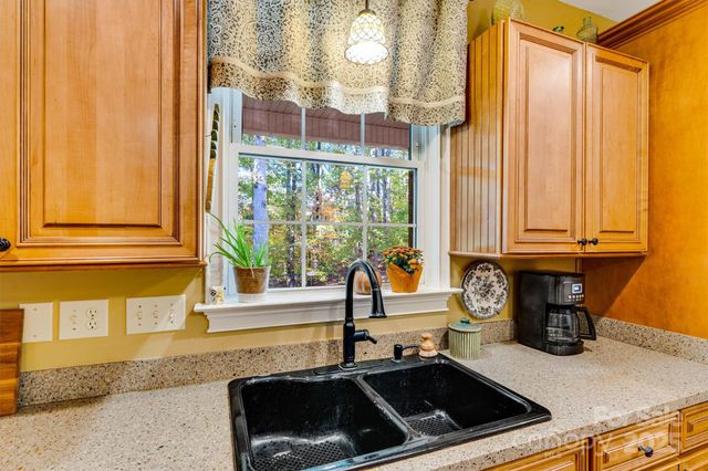 1566 Shearers Road, Mooresville, NC 28115