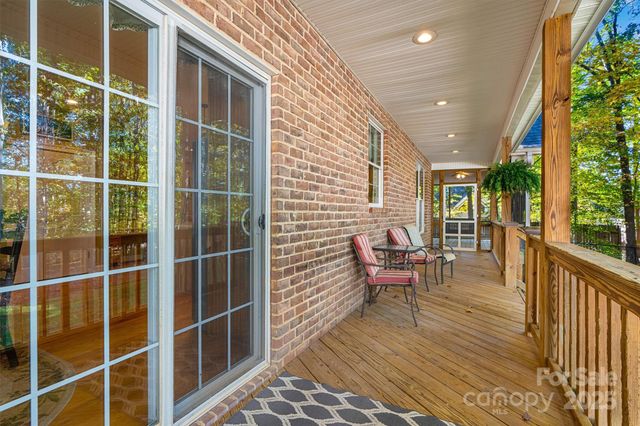 1566 Shearers Road, Mooresville, NC 28115