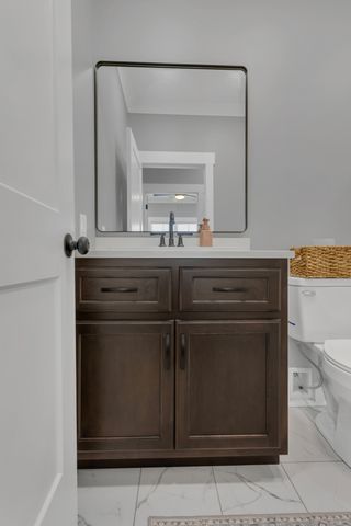 200 Beartown Rd, Loretto, TN 38469