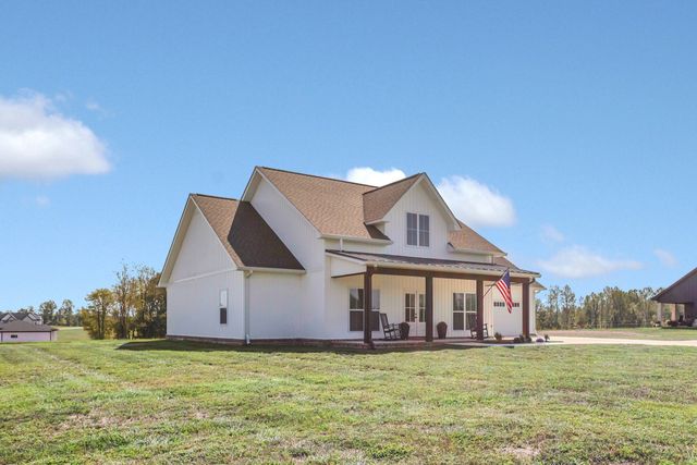 200 Beartown Rd, Loretto, TN 38469