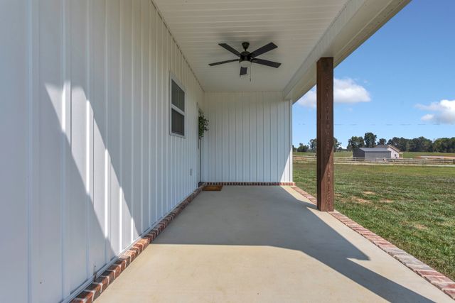 200 Beartown Rd, Loretto, TN 38469