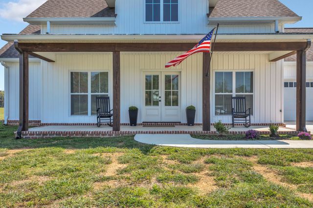 200 Beartown Rd, Loretto, TN 38469
