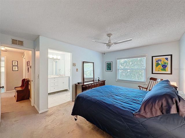 7923 SINGING COURT PLACE, Tampa, FL 33615