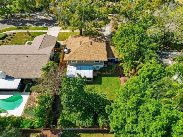 7923 SINGING COURT PLACE, Tampa, FL 33615