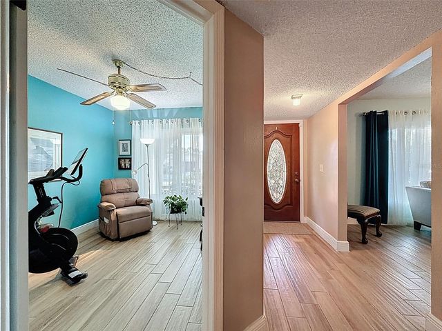 7923 SINGING COURT PLACE, Tampa, FL 33615