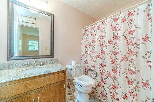 1600 Oleander Lane SW, Lilburn, GA 30047