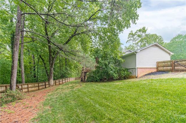 1600 Oleander Lane SW, Lilburn, GA 30047