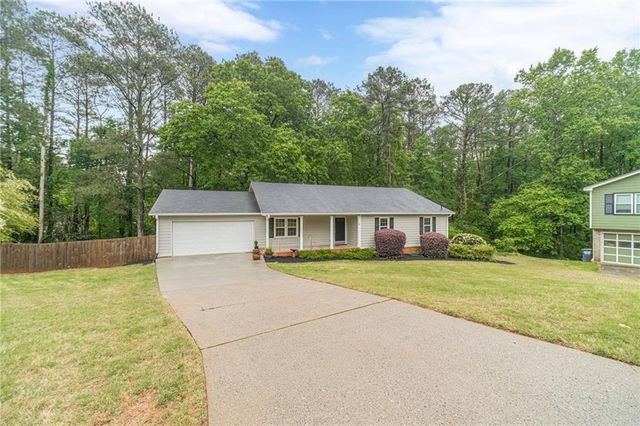 1600 Oleander Lane SW, Lilburn, GA 30047