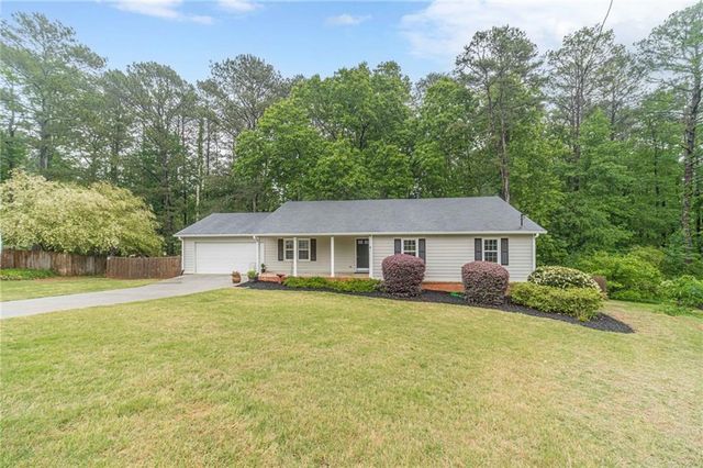1600 Oleander Lane SW, Lilburn, GA 30047