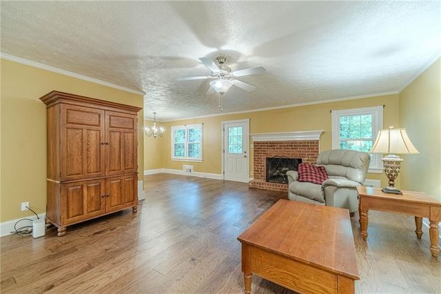 1600 Oleander Lane SW, Lilburn, GA 30047