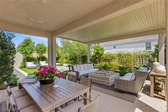 10196 Sequoia Glen Avenue, Las Vegas, NV 89166