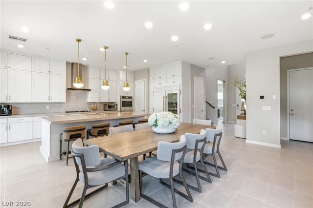 10196 Sequoia Glen Avenue, Las Vegas, NV 89166