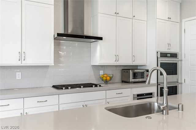 10196 Sequoia Glen Avenue, Las Vegas, NV 89166