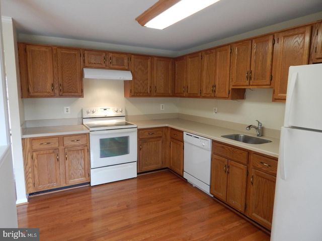 3055 BRAXTON WOOD CT, Fairfax, VA 22031