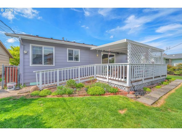 1104 STANFIELD Rd, Woodburn, OR 97071