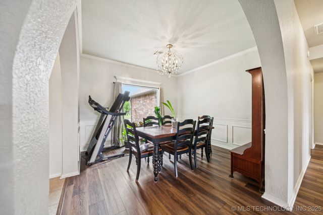 109 W 133rd Place North, Skiatook, OK 74070