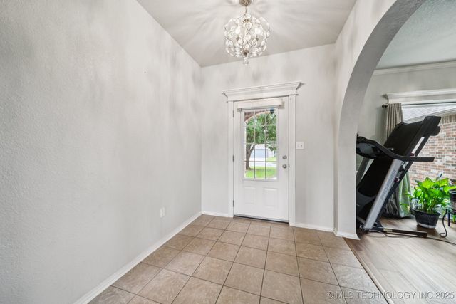 109 W 133rd Place North, Skiatook, OK 74070