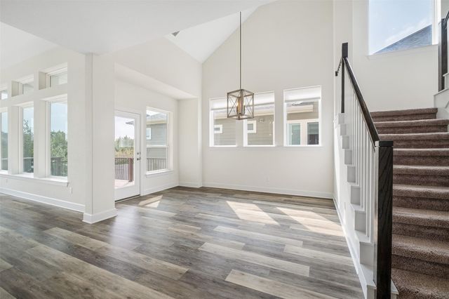 748 Hazy Hills LOOP, Dripping Springs, TX 78620