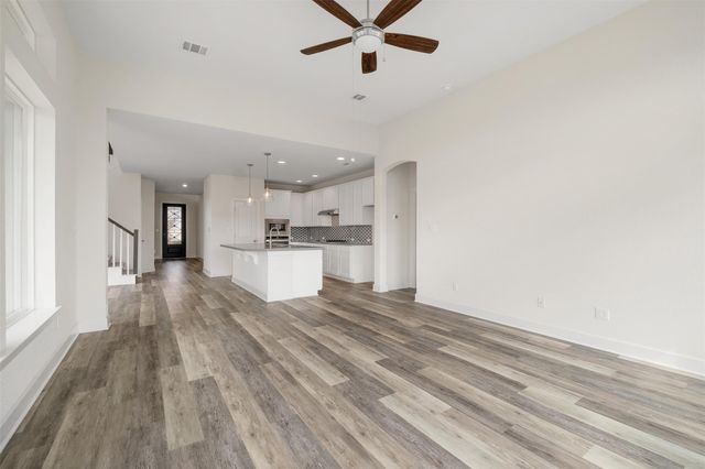 748 Hazy Hills LOOP, Dripping Springs, TX 78620