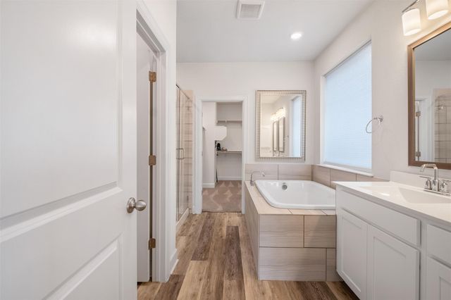 748 Hazy Hills LOOP, Dripping Springs, TX 78620