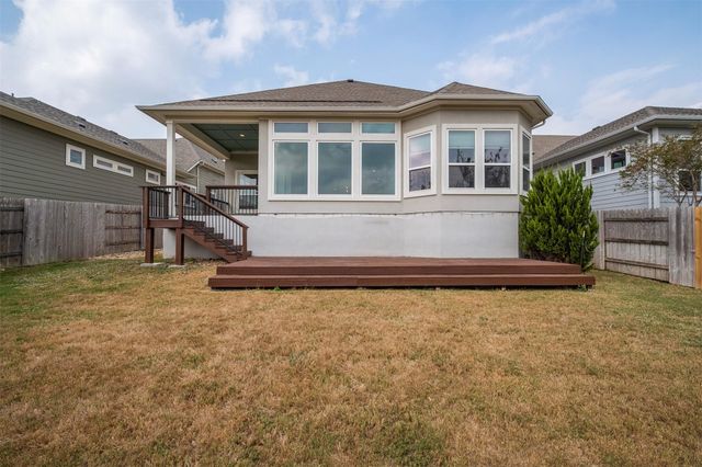 748 Hazy Hills LOOP, Dripping Springs, TX 78620