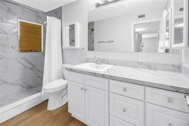 6960 SUNSET DRIVE S 1A, South Pasadena, FL 33707