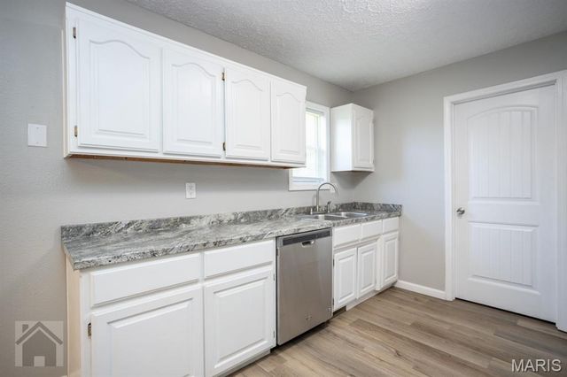 15345 Top Drive, St Robert, MO 65584