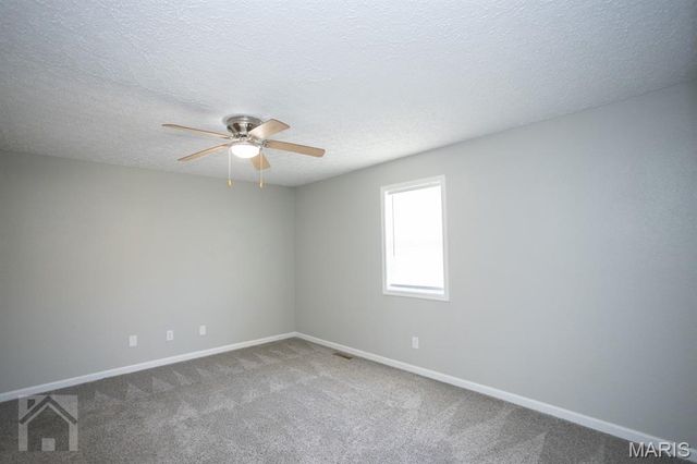 15345 Top Drive, St Robert, MO 65584