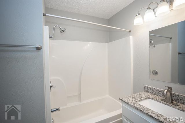 15345 Top Drive, St Robert, MO 65584