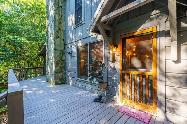 19 Blackberry Falls Lane, Ellijay, GA 30536