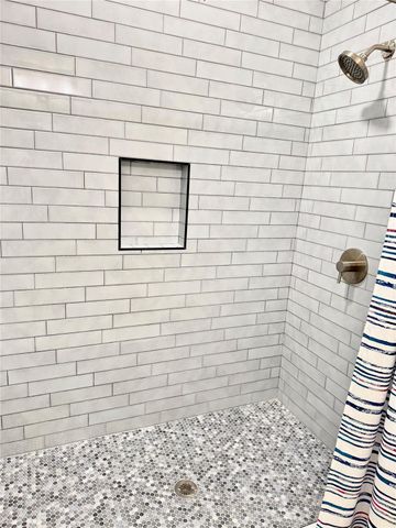 981 Nassau Drive, Crystal Beach, TX 77650