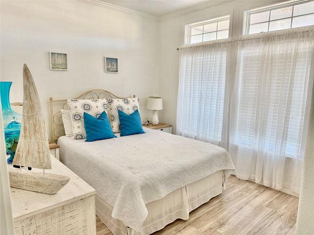 981 Nassau Drive, Crystal Beach, TX 77650