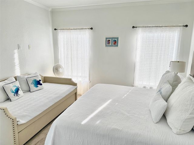 981 Nassau Drive, Crystal Beach, TX 77650