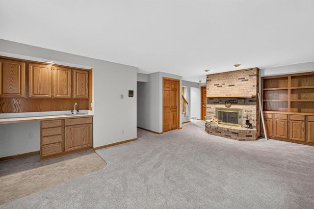 6359 Brandywood Trail, Sun Prairie, WI 53590