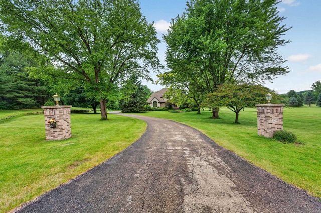 6359 Brandywood Trail, Sun Prairie, WI 53590