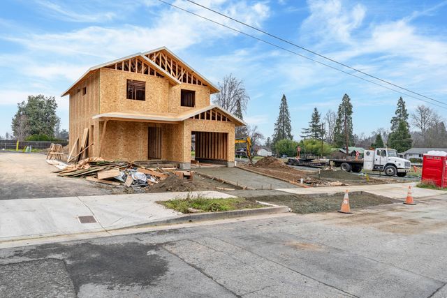 2724 Denton Trail, Grants Pass, OR 97527